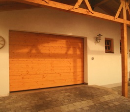 Hormann door shown is Horizontal Ribbed in Nordic Pine. Subtle and full of quality